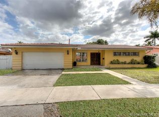 14531 Cedar Ct, Miami Lakes, FL 33014