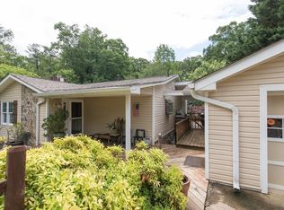 2853 Merritts Dr, Buford, GA 30518
