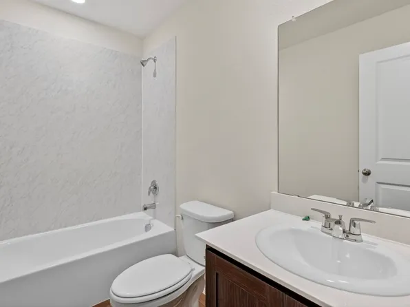 2926 Carrington Hill Dr, Sherman, TX 75092