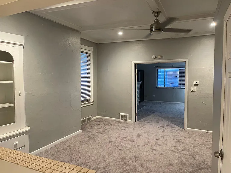 219 Clifton Ave — Photo 3