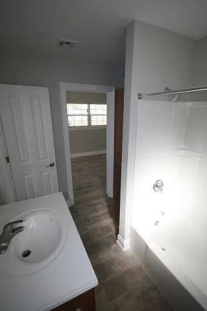 3 bed, 1150 sqft, $1,750 — Photo 4