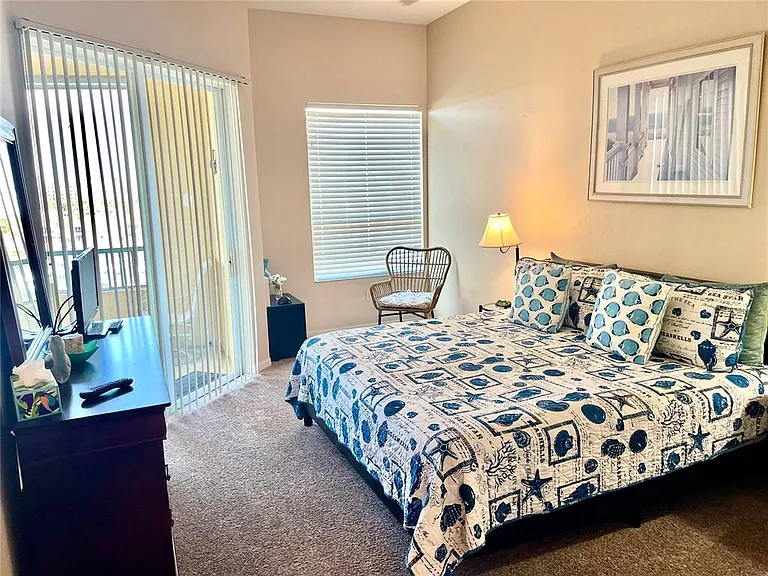 2090 Matecumbe Key Rd #1705 — Photo 14