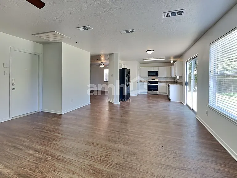 5349 Yale Dr — Photo 6