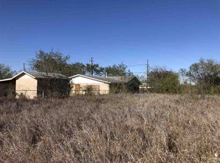 1808 Jackson St, Zapata, TX 78076