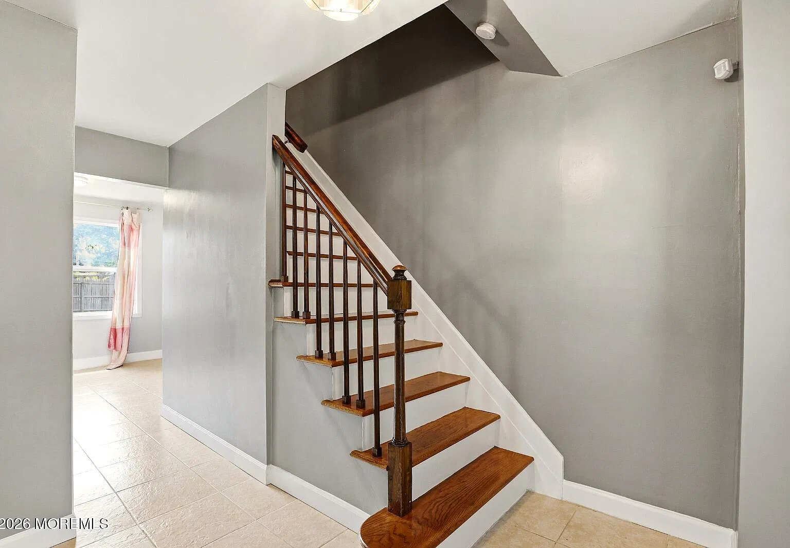 4 bed, 2056 sqft, $3,800 — Photo 4
