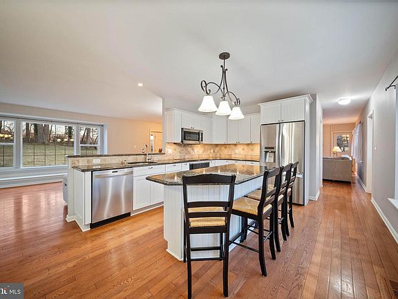 3rd image of 2406 Carroll Mill Rd