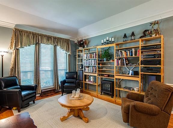 4th image of 322 Rivercove Dr