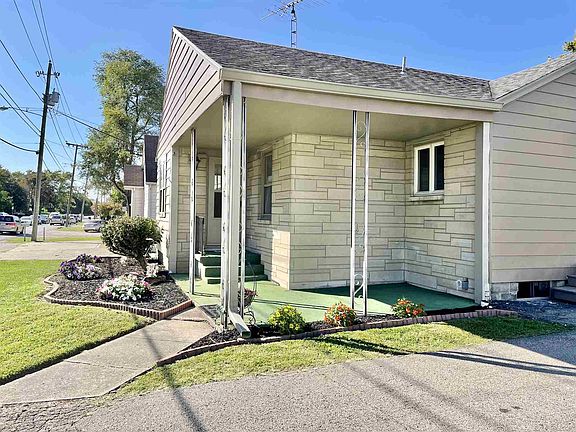 3rd image of 116 W Centennial Ave