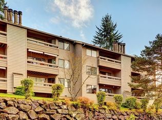 12717 NE 116th St APT D102, Kirkland, WA 98034