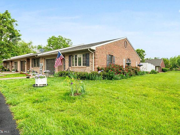 3rd image of 1031 Matthew Ct