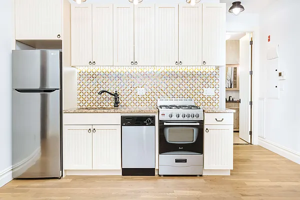 Rented by Nooklyn NYC LLC | media 48