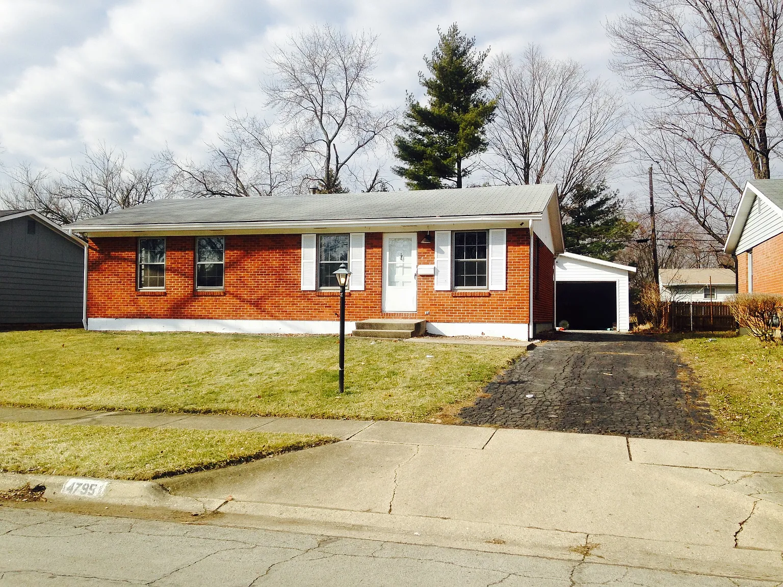 4795 Glendon Rd photo 1