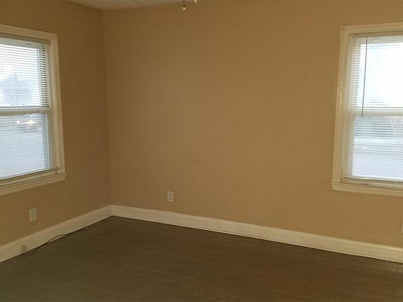 4th image of 418 S 38th St