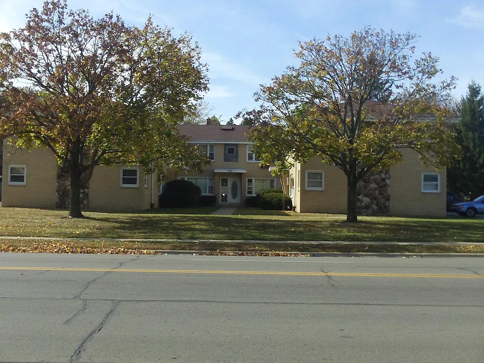 635 N Lake Ave #105