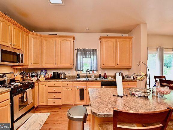 2nd image of 81 Glacier Way