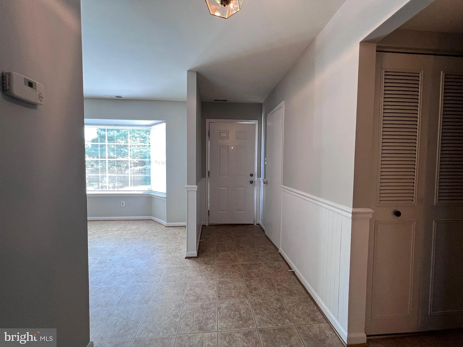 2 bed, 1.5 bath, 1294 sqft, $2,300 — Photo 3