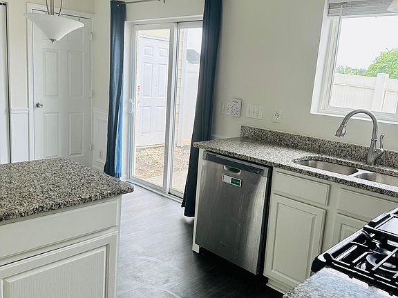 5th image of 4277 Alderny Pl