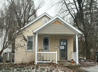 1304 N Walnut St, Dover, OH 44622