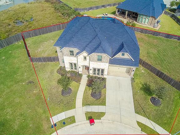 3rd image of 2303 Lawnflower Ct