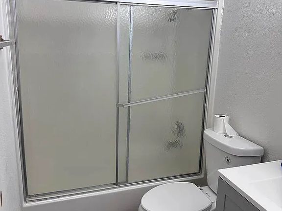 4th image of 5723 SE 83rd Ave #5723