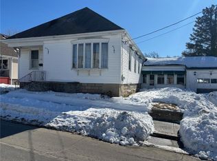 92 Old Oak Ave, Cranston, RI 02920