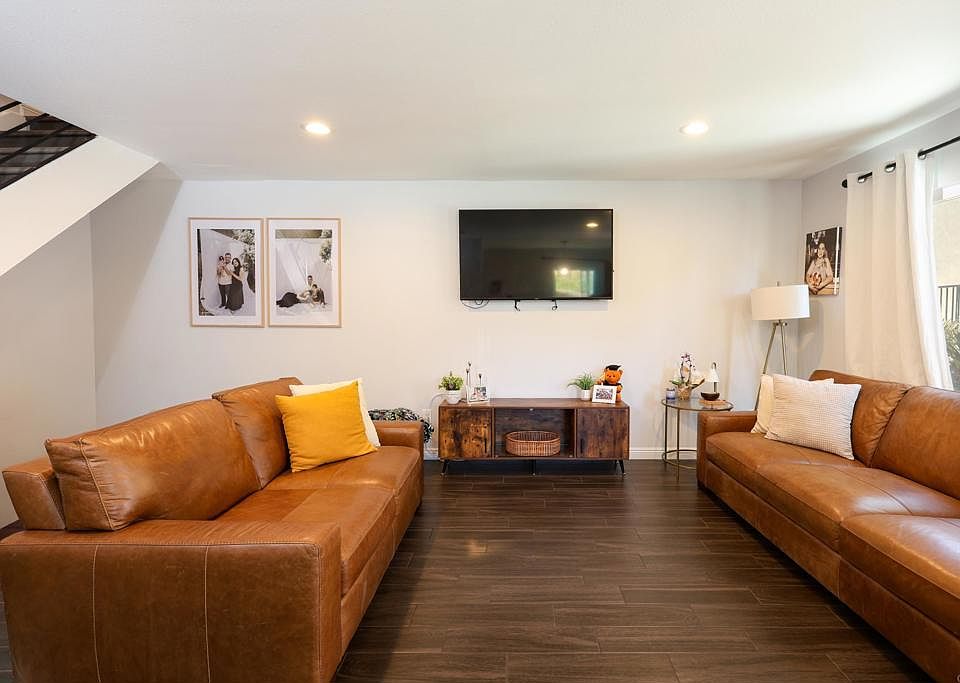 1st image of 6876 Parkside Ave