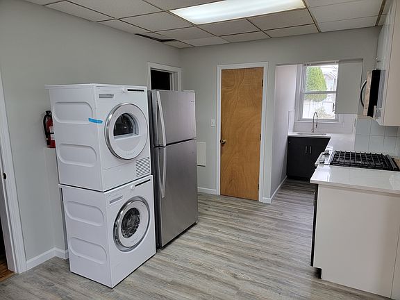 3rd image of 165 Corabelle Ave Floor 2