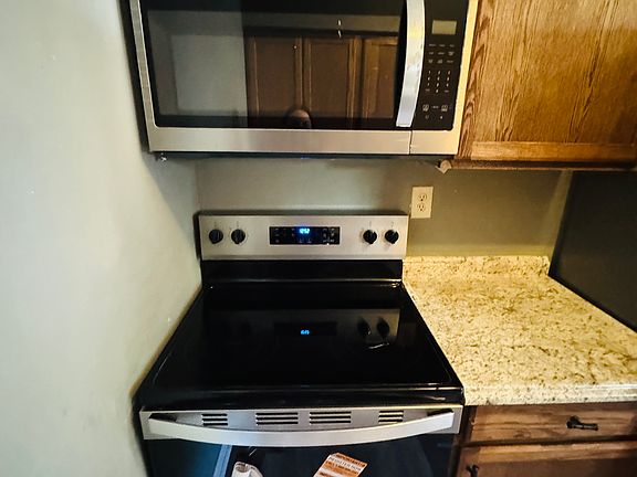 2nd image of 1004 W 37th St APT B