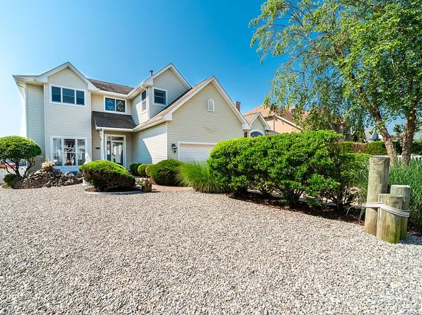 722 Fairview Ln, Forked River, NJ 08731