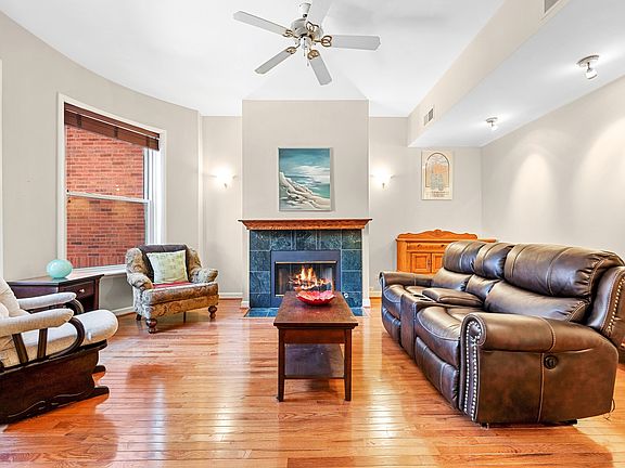2nd image of 5640 N Kenmore Ave APT 1S