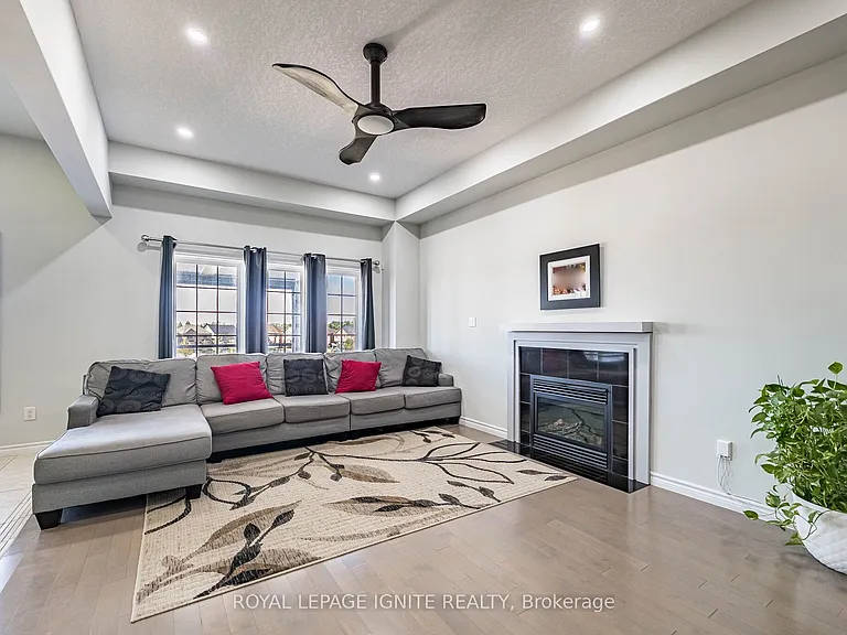 18 Monkton Cir — Photo 11