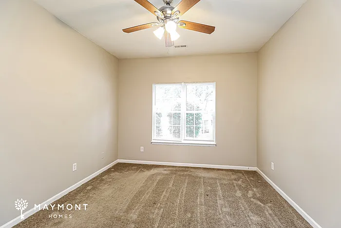 677 Continental Dr — Photo 8