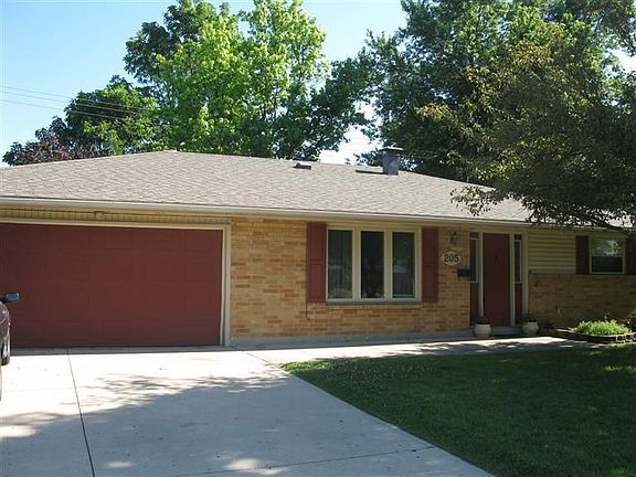 2nd image of 205 Katy Ln