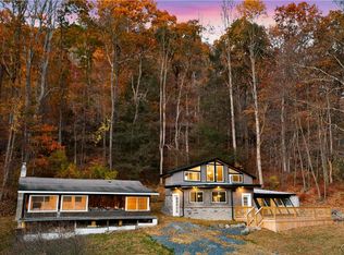 6515 Cherry Valley Rd, Stroudsburg, PA 18360