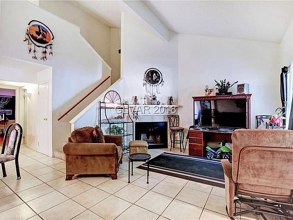 2nd image of 87 Sirnoble St