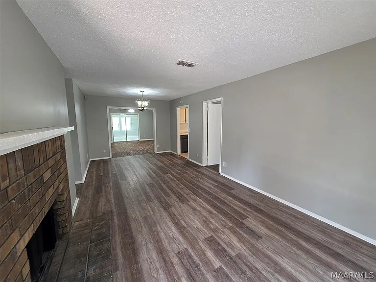 6105 Jennifer Ln — Photo 20