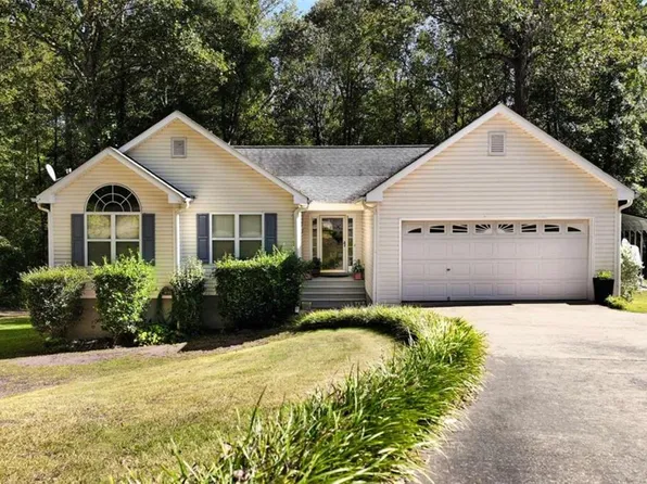 7330 Berry Hill Dr, Gainesville, GA 30507