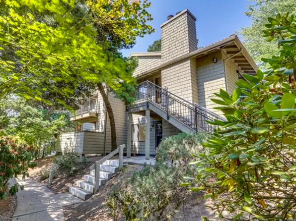 54 Galen Rd, Lake Oswego, OR 97035