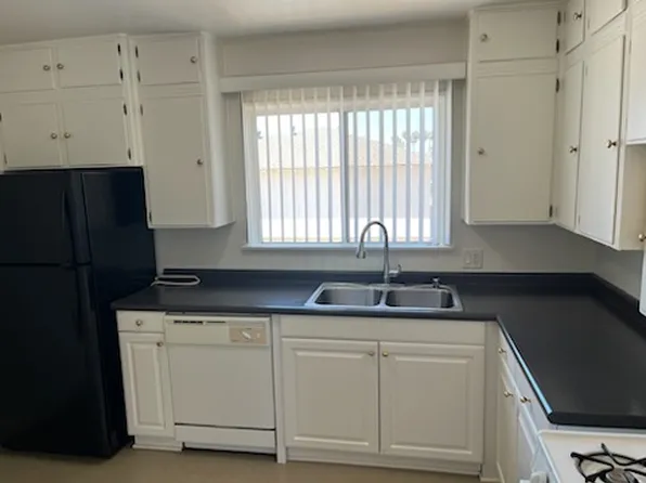 8131 La Palma Dr APT B, Huntington Beach, CA 92646