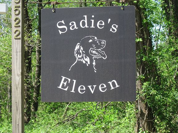 Located 1.3 miles east of Willowcroft Vineyards in Leesburg