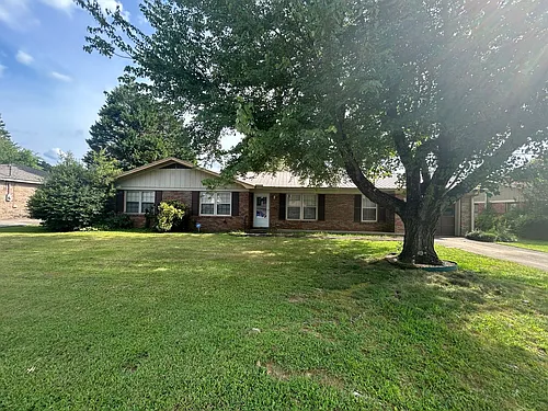 2203 Lasabre Ln SE Photo 1