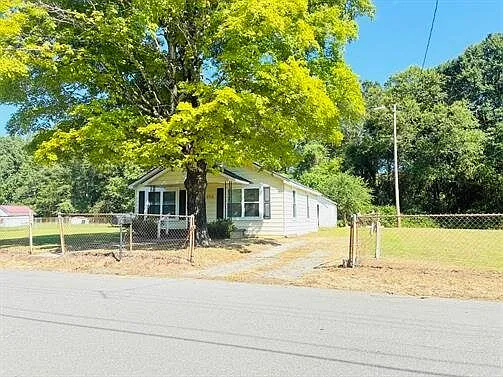 2710 Birchfield Ln — Photo 2