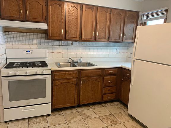 2nd image of 1108 Bakewell Dr