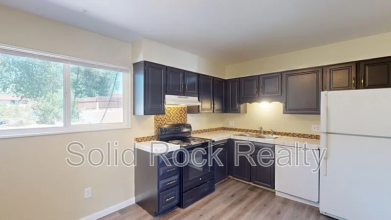 357 Gahart Dr #4