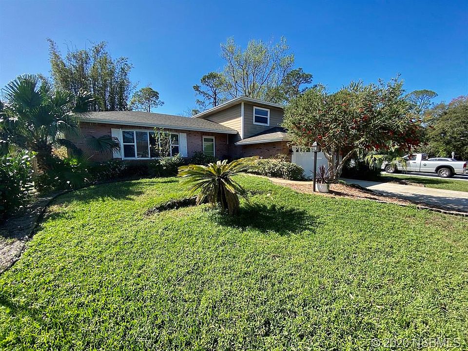 1st image of 19 Woodlake Dr