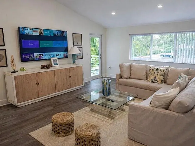 902 E Palm Ave #4 — Photo 2