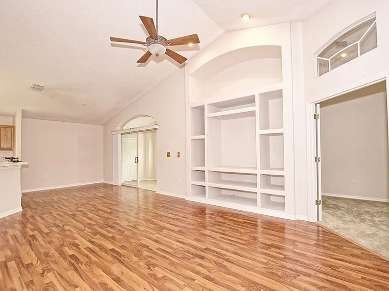 132 Azalea Dr — Photo 4