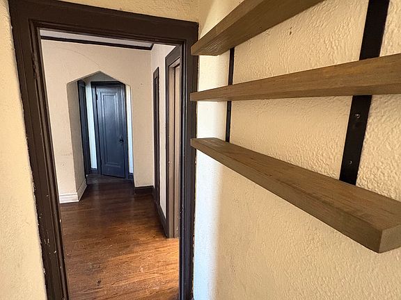 3rd image of 11341 S King Dr #1E