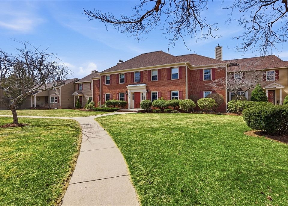 1st image of 167 Village Post Rd #167