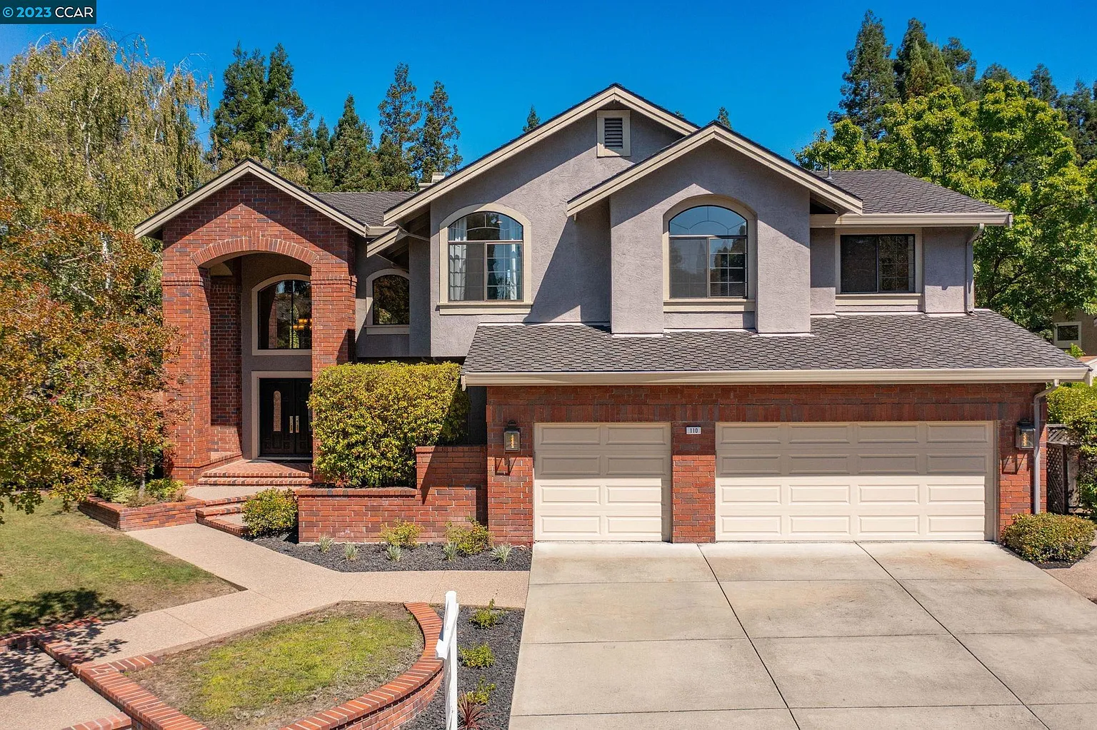 110 Tuscany Way photo 1